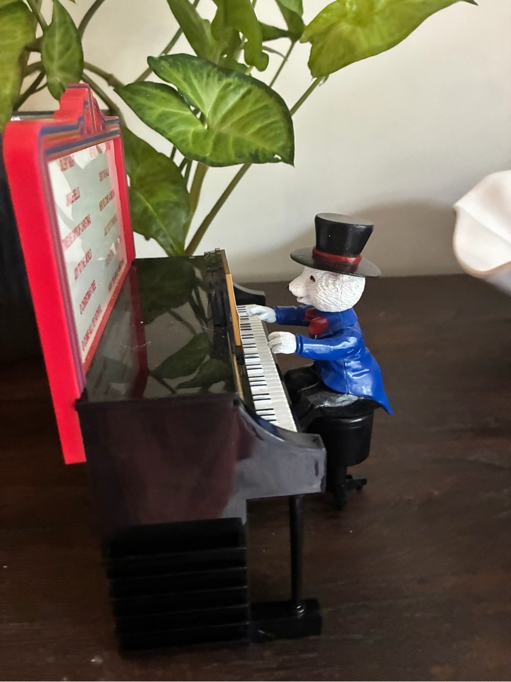 Mr Christmas motion activated piano polar bear
